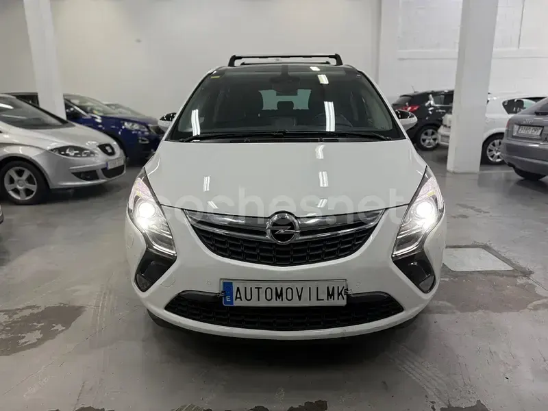 Usado Opel Zafira Tourer Excellence 140 CV (102 kW) 2016 Blanco Monovolumen