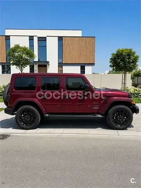 Usado Jeep Wrangler Sahara 381 CV (280 kW) 2021 Granate SUV