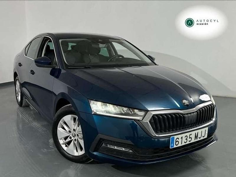 Usado Skoda Octavia Ambition 116 CV (85 kW) 2023 Azul Utilitario