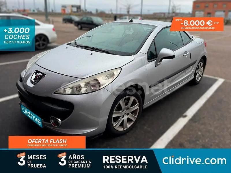 Gris / plata Usado 2007 Peugeot 207 CC Descapotable | 6590 € (Caro) - Imagen 1/3