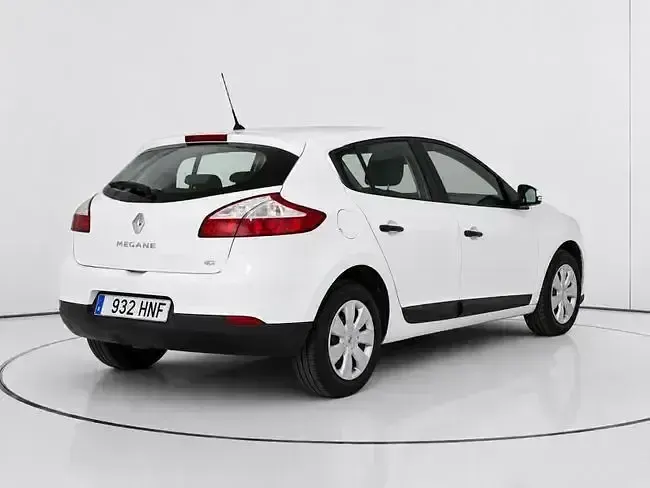 Usado Renault Mégane III Authentique 90 CV (66 kW) 2012 Blanco Berlina