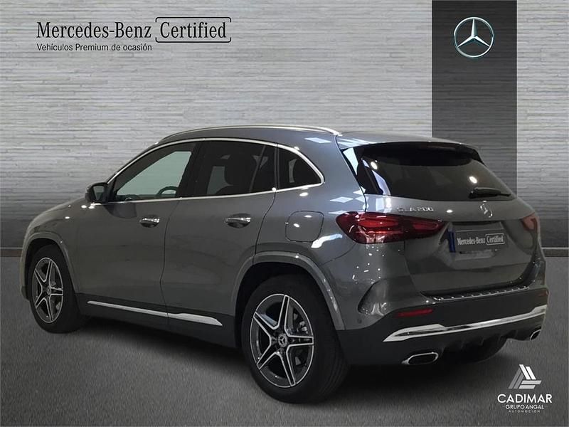 Nuevo Mercedes GLA200 AMG line 163 CV (119 kW) 2025 Gris SUV