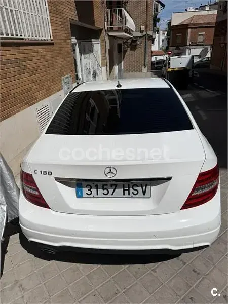 Usado Mercedes C180 Avantgarde 156 CV (114 kW) 2013 Blanco Berlina