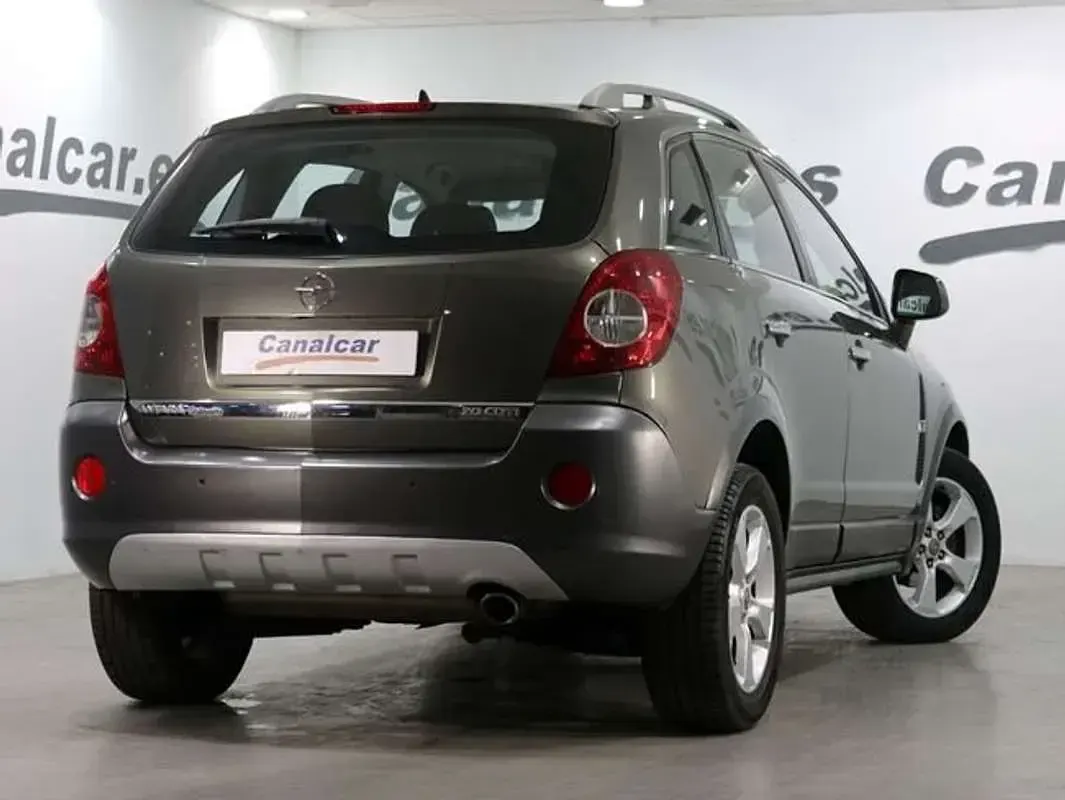 Usado Opel Antara Cosmo 150 CV (110 kW) 2007 Marrón SUV