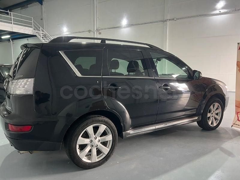 Usado Mitsubishi Outlander Motion 156 CV (114 kW) 2010 Negro SUV