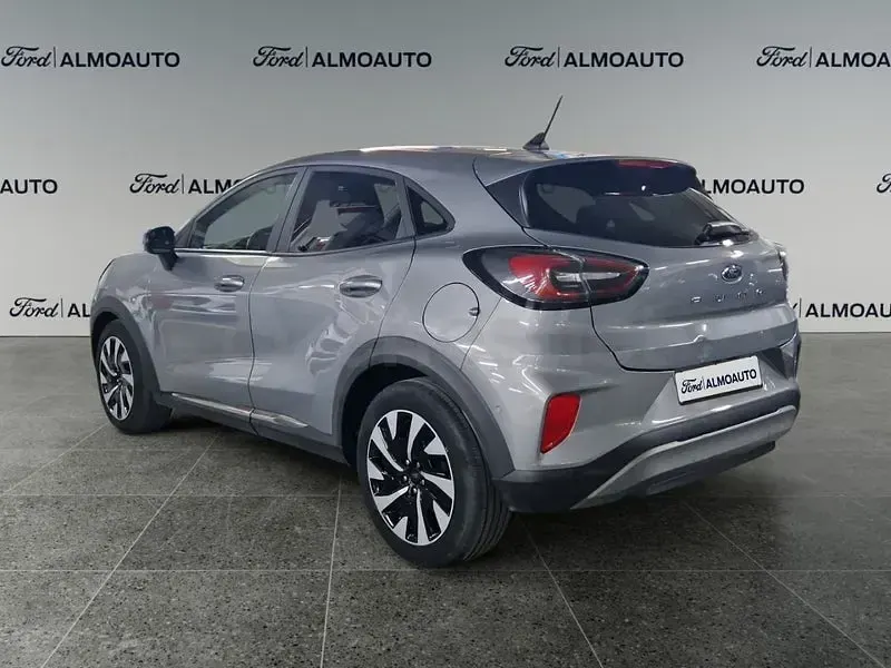 Usado Ford Puma Titanium 125 CV (91 kW) 2024 Gris / plata SUV