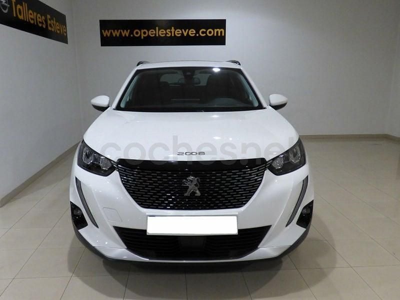 Usado Peugeot 2008 Active 110 CV (80 kW) 2022 Blanco SUV