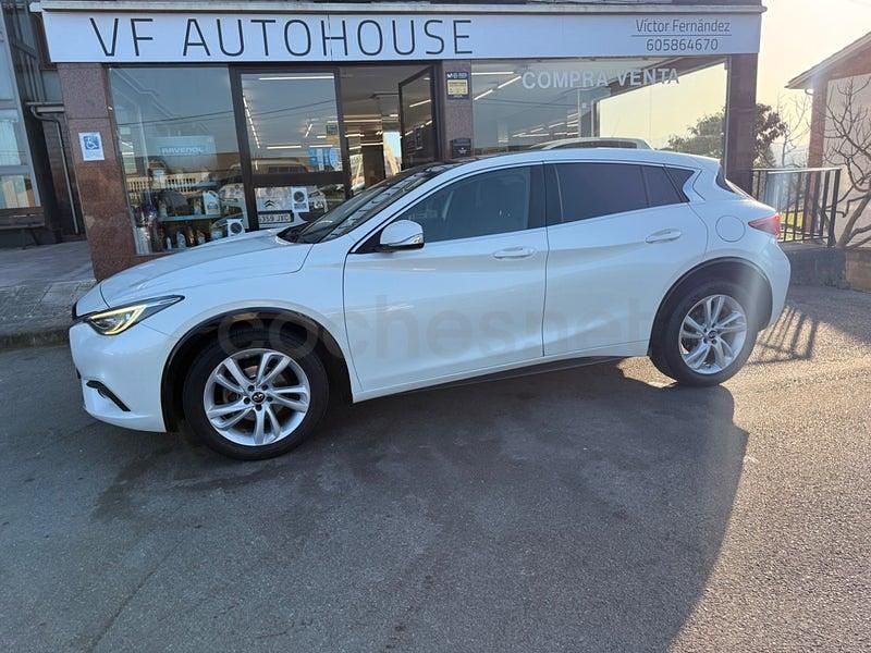 Usado Infiniti Q30 Sport Tech 109 CV (80 kW) 2017 Blanco Berlina