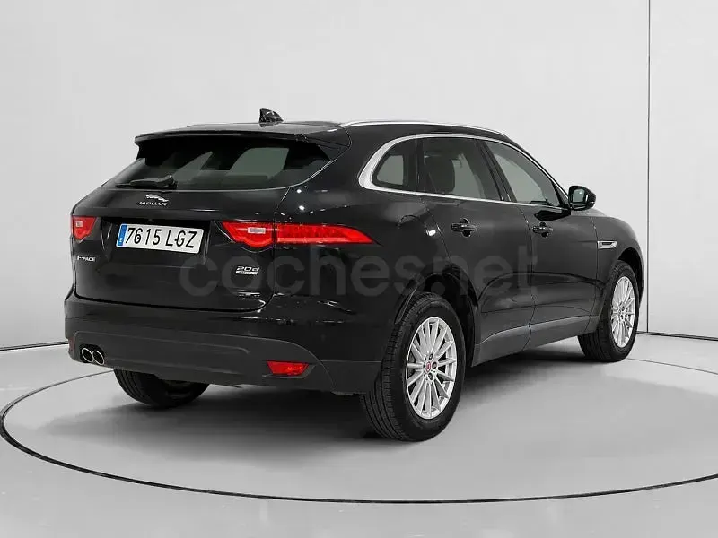 Usado Jaguar F-Pace Prestige 180 CV (132 kW) 2020 Negro SUV