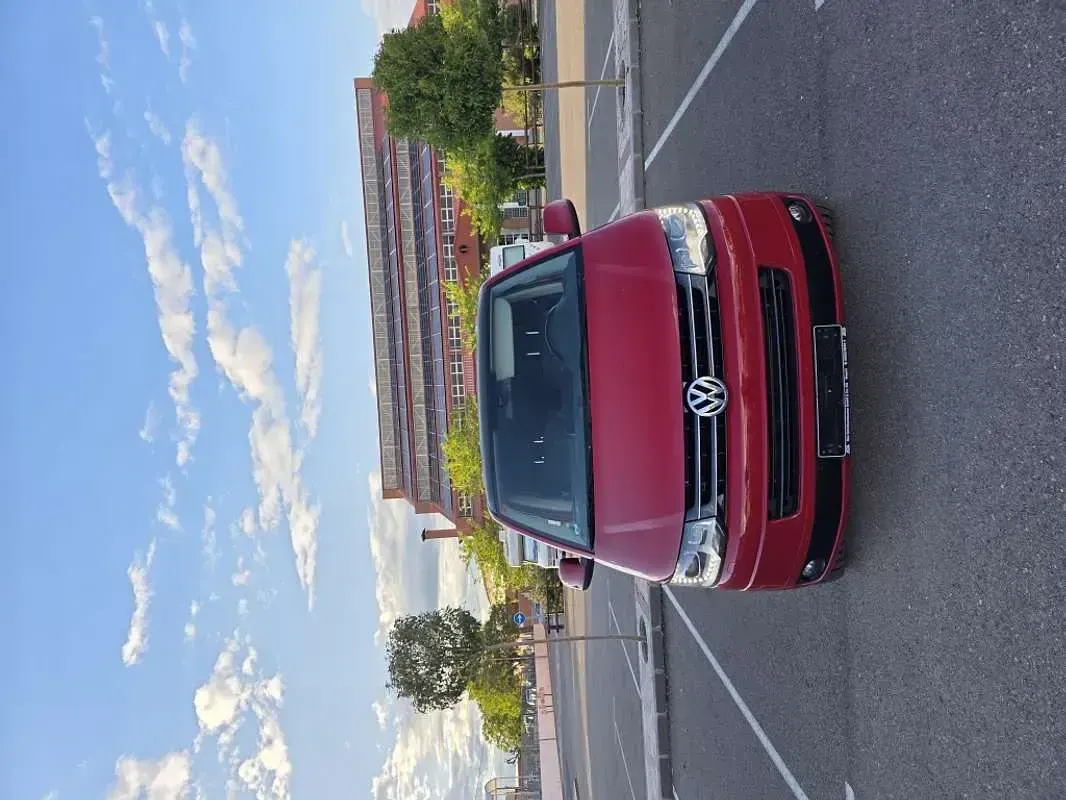 Usado VW Caravelle Comfortline 179 CV (131 kW) 2013 Rojo Van