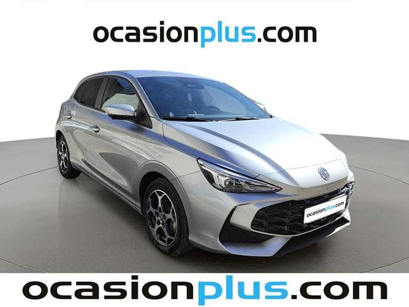 Usado MG MG3 Luxury 194 CV (142 kW) 2024 Plateado Utilitario