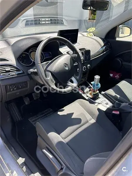 Usado Renault Mégane 105 CV (77 kW) 2010 Gris / plata Berlina