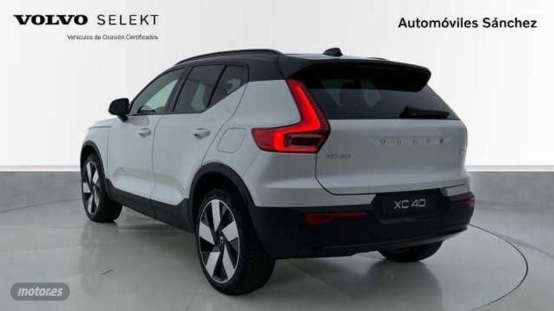 Usado Volvo XC40 Plus 175 kW (238 CV) 2023 Blanco SUV