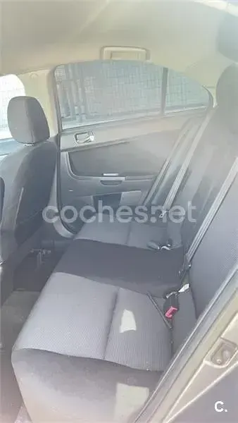 Usado Mitsubishi Lancer Sportback Motion 140 CV (102 kW) 2008 Gris / plata Berlina