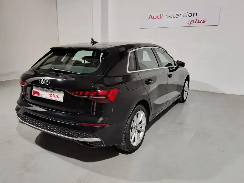 Usado Audi A3 Advanced Plus 116 CV (85 kW) 2025 Negro Berlina