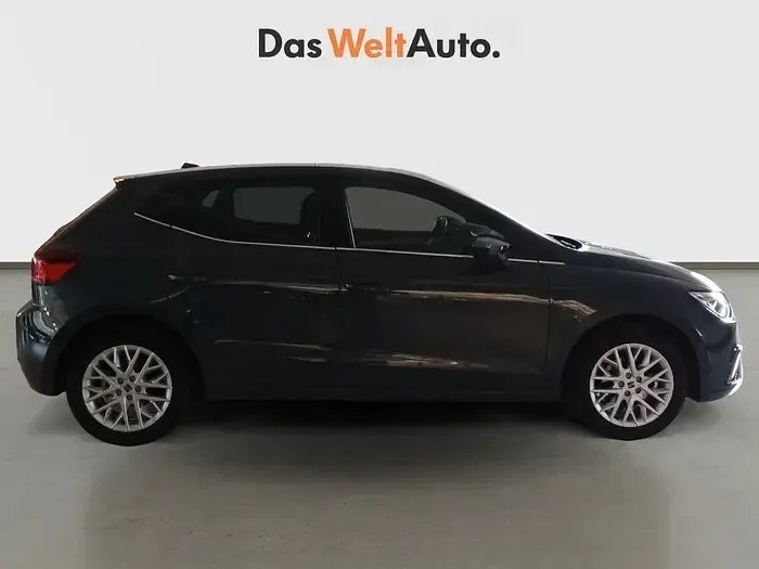 Usado Seat Ibiza XCELLENCE 115 CV (84 kW) 2025 Gris Utilitario