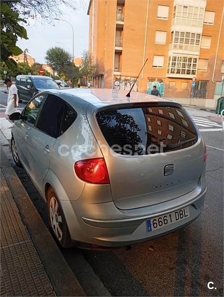 Usado Seat Altea Stylance 102 CV (75 kW) 2004 Gris / plata Monovolumen