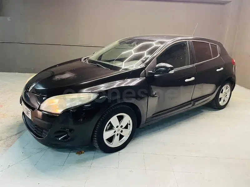 Usado Renault Mégane Dynamique 105 CV (77 kW) 2009 Negro Berlina