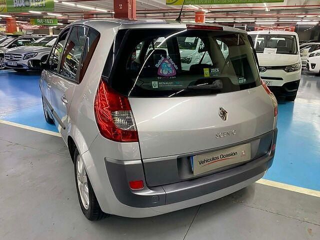 Usado Renault Scénic II Dynamique 111 CV (81 kW) 2007 Gris Monovolumen