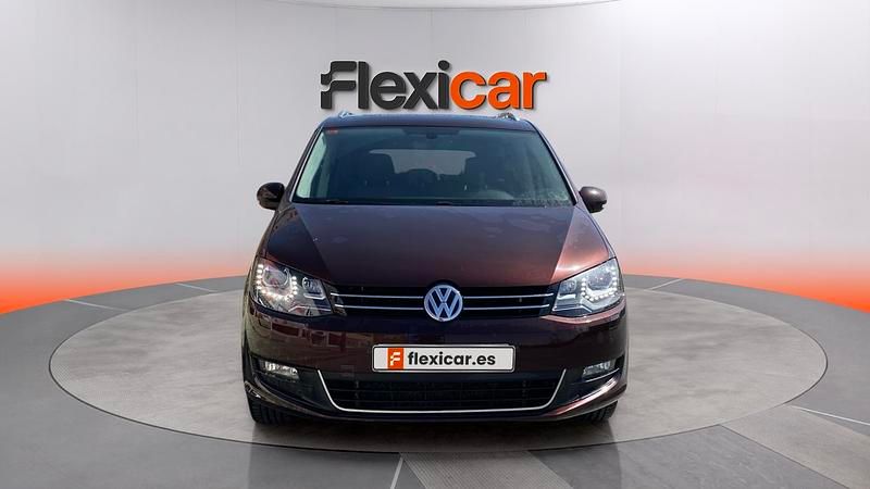 Usado VW Sharan Advance 184 CV (135 kW) 2017 Granate Monovolumen