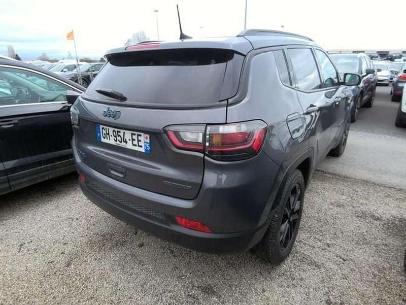 Usado Jeep Compass Limited 190 CV (139 kW) 2022 Gris SUV