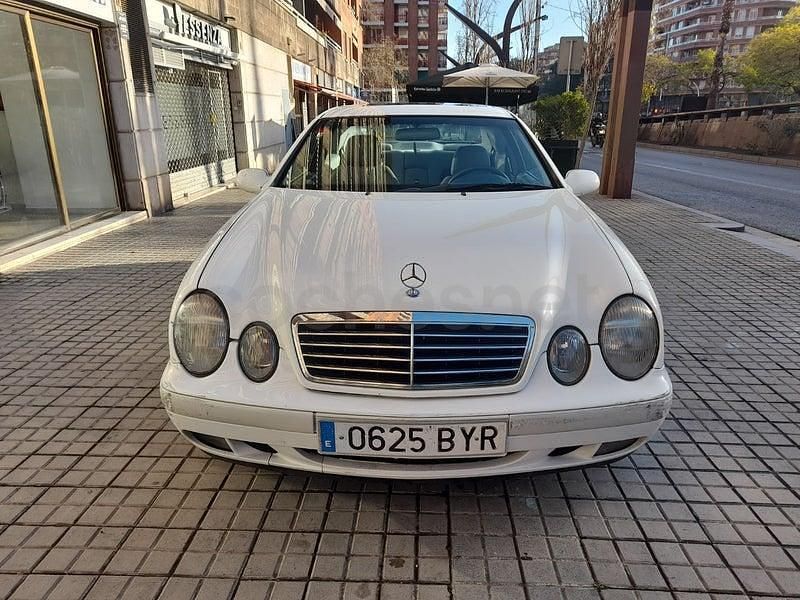 Usado Mercedes CLK200 136 CV (100 kW) 1998 Blanco Coupe