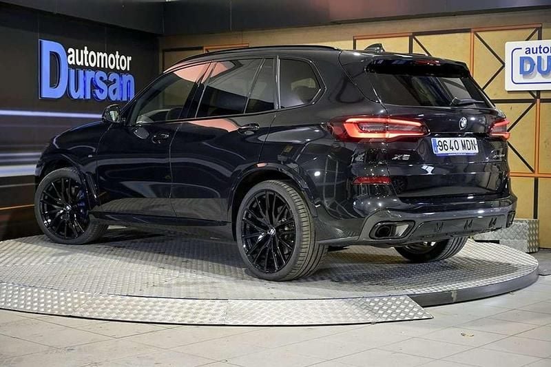 Usado BMW X5 Comfort Edition 290 CV (213 kW) 2023 Negro SUV