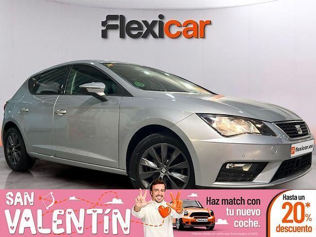 Usado Seat Leon Style 130 CV (95 kW) 2020 Gris Berlina