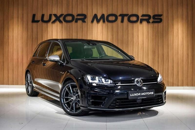Usado VW Golf VII R 300 CV (220 kW) 2015 Negro Utilitario
