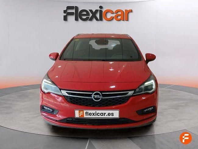 Usado Opel Astra Business 110 CV (80 kW) 2016 Rojo Familiar