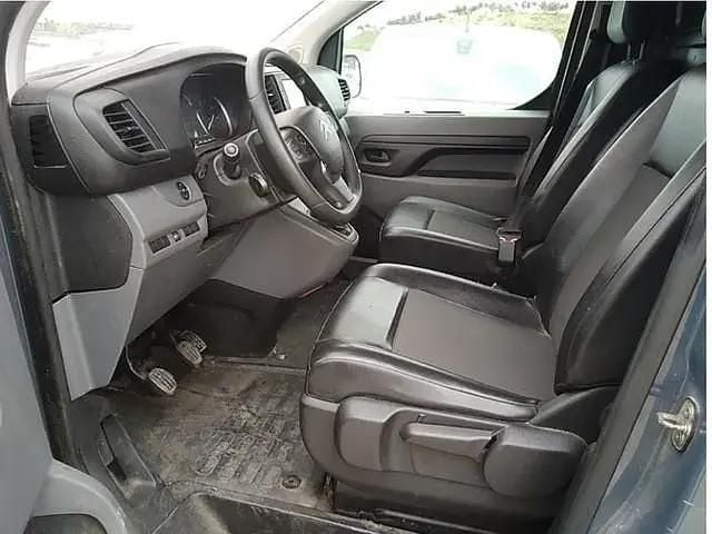 Begagnad Citroën Jumpy 102 HK (75 kW) 2020 Grå Minibuss