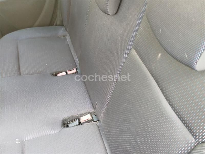 Usado Renault Clio II Dynamique 110 CV (80 kW) 2007 Gris / plata Berlina