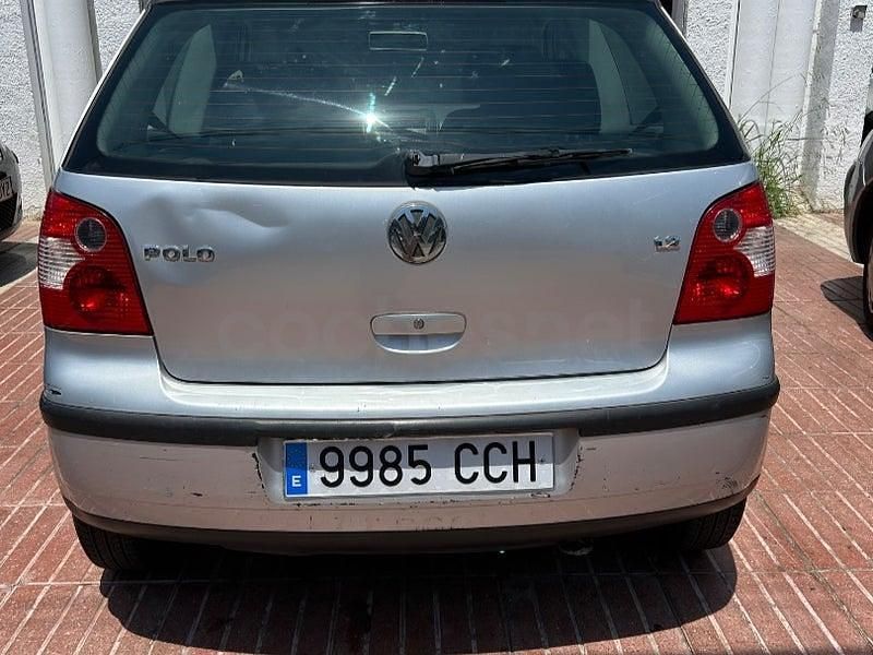 Usado VW Polo Conceptline 65 CV (47 kW) 2002 Gris / plata Berlina