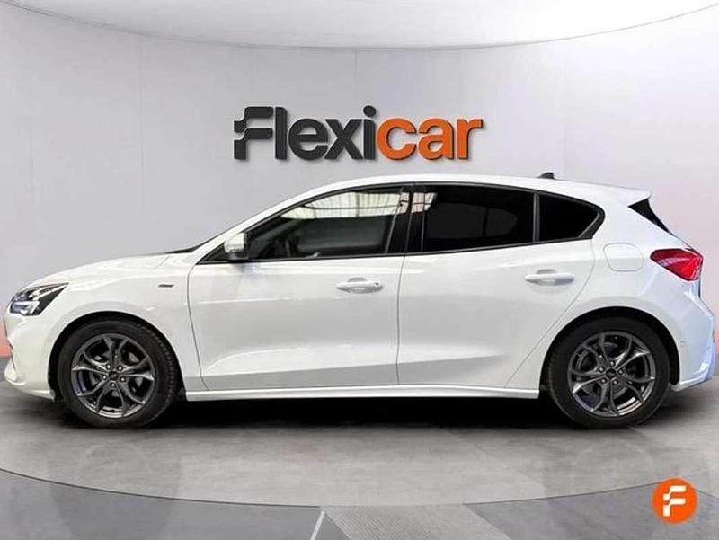 Usado Ford Focus ST-Line 120 CV (88 kW) 2021 Blanco Utilitario