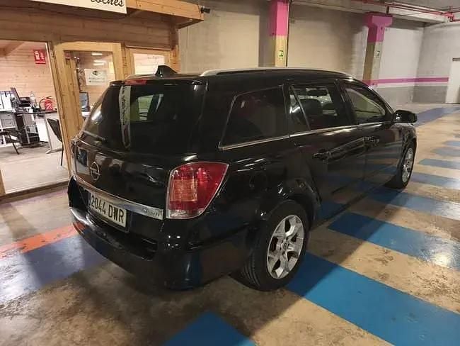 Usado Opel Astra Enjoy 120 HP (88 kW) 2006 Preto Carrinha
