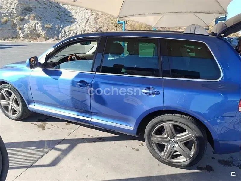 Usado VW Touareg 313 CV (230 kW) 2005 Azul SUV