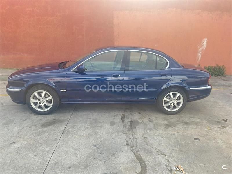Usado Jaguar X-type Executive 196 CV (144 kW) 2004 Azul Berlina