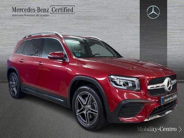 Usado Mercedes GLB200 AMG line 150 CV (110 kW) 2021 Manufaktur rojo patagonia SUV