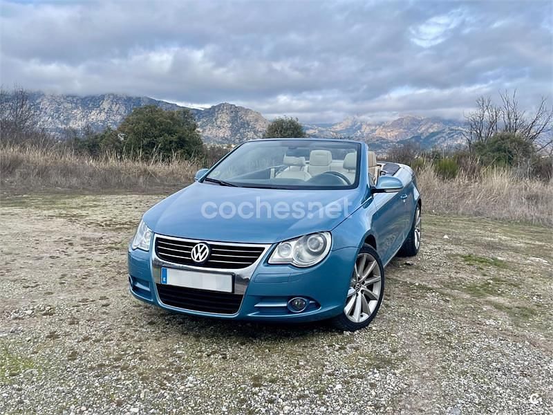 Usado VW Eos 140 CV (102 kW) 2008 Azul Descapotable