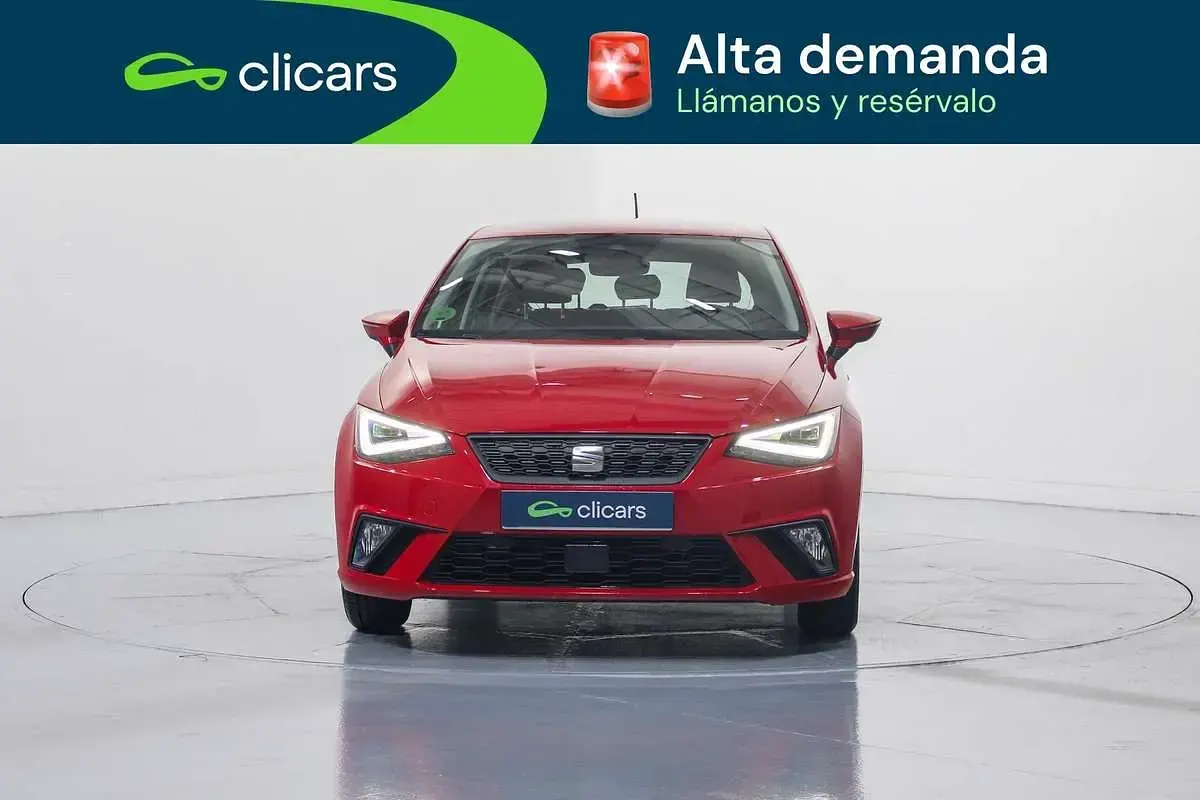 Usado Seat Ibiza Style 80 CV (58 kW) 2022 Rojo Utilitario