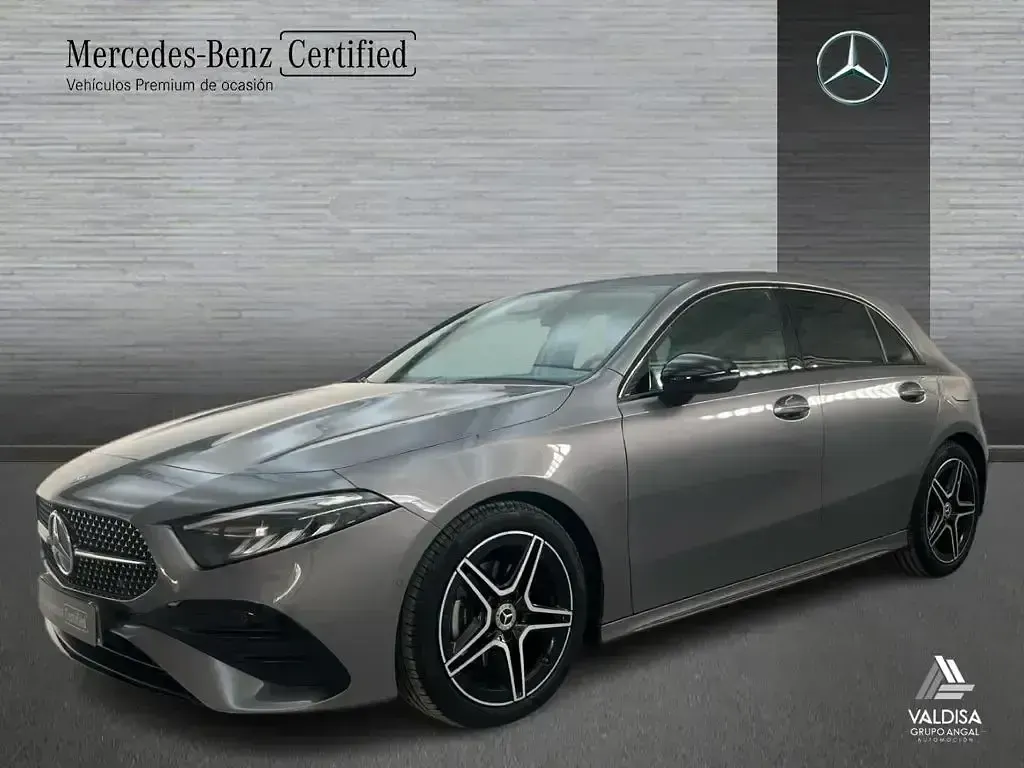 Usado Mercedes A200 AMG line 150 CV (110 kW) 2025 Berlina