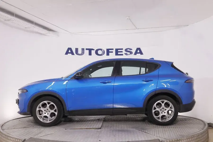 Usado Alfa Romeo Tonale Sprint 130 CV (95 kW) 2023 Azul SUV