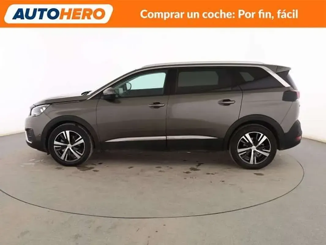 Usado Peugeot 5008 Allure 131 CV (96 kW) 2020 Gris SUV