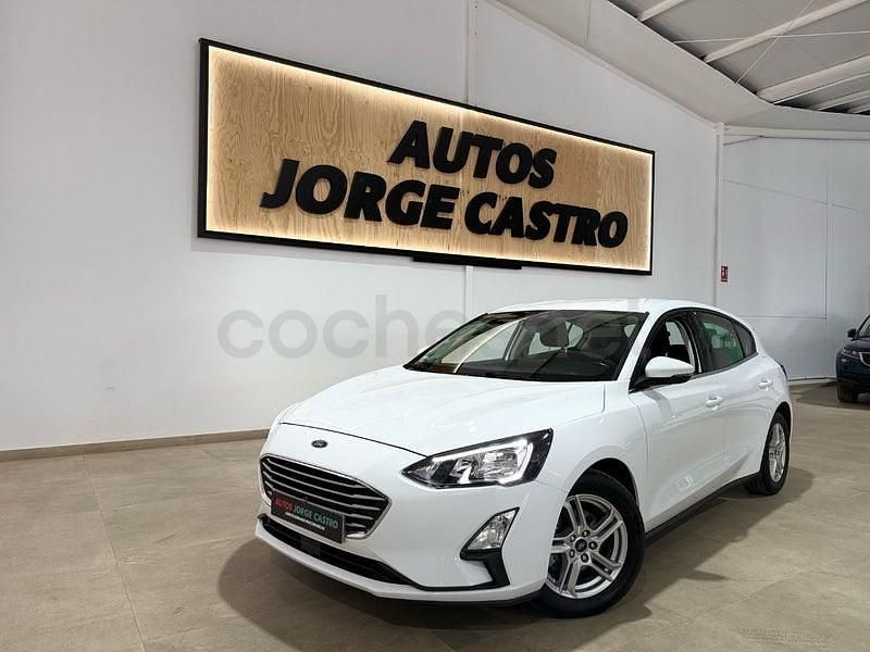 Usado Ford Focus Trend 120 CV (88 kW) 2021 Blanco Berlina