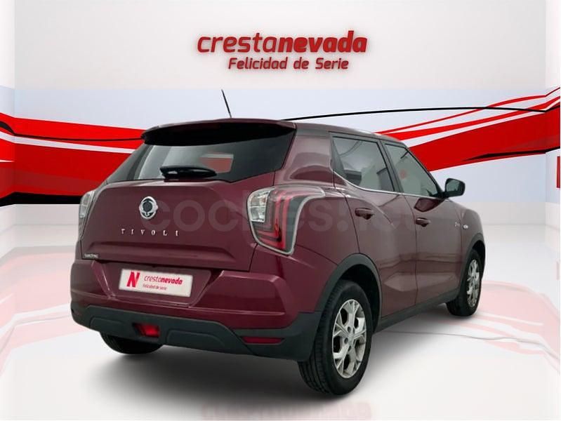 Usado Ssangyong (KGM) Tivoli 128 CV (94 kW) 2023 Rojo SUV