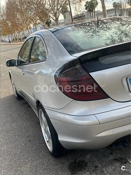 Gris / plata Usado 2004 Mercedes C220 Berlina | 4700 € (Precio justo) - Imagen 1/4