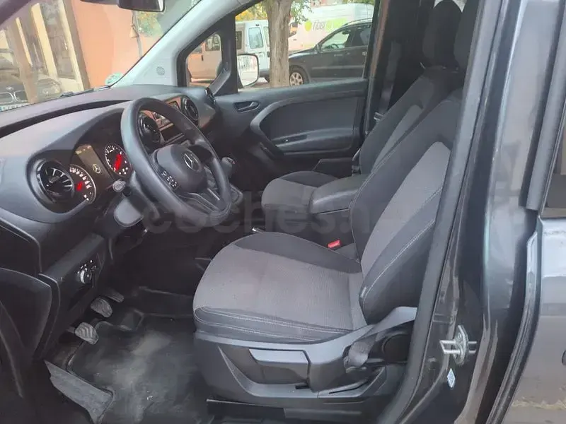 Usado Mercedes Citan 110 95 CV (69 kW) 2024 Gris / plata Monovolumen