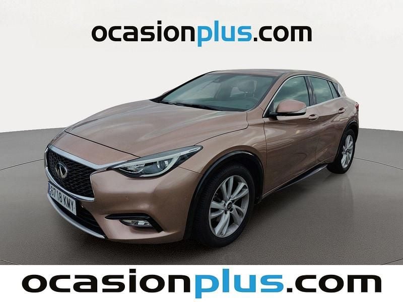 Usado Infiniti Q30 Premium 122 CV (89 kW) 2018 Marrón Utilitario