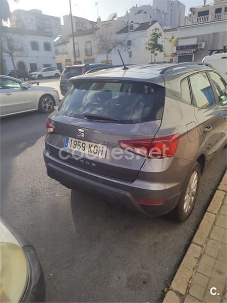 Usado Seat Arona Ecomotive 95 HP (69 kW) 2017 Cinzento SUV