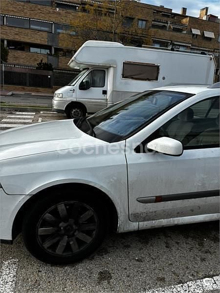 Blanco Usado 2003 Renault Laguna GrandTour Expression Familiar | 750 € - Imagen 1/2